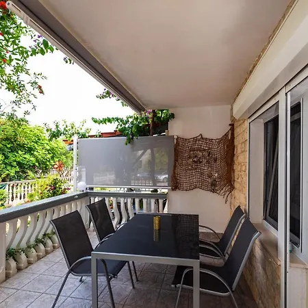 Silver Apartment