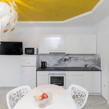 Apartment Silver *
