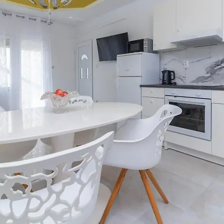 Silver Apartment