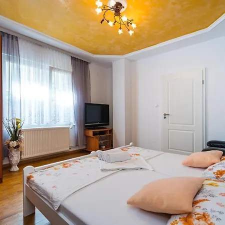 Apartment Silver *